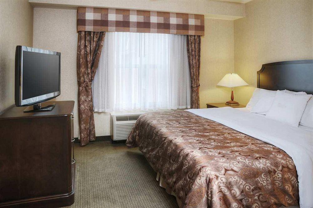 Homewood Suites By Hilton Burlington Exterior photo