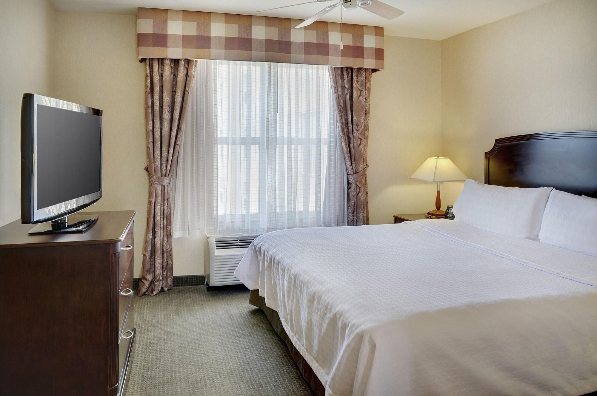 Homewood Suites By Hilton Burlington Exterior photo