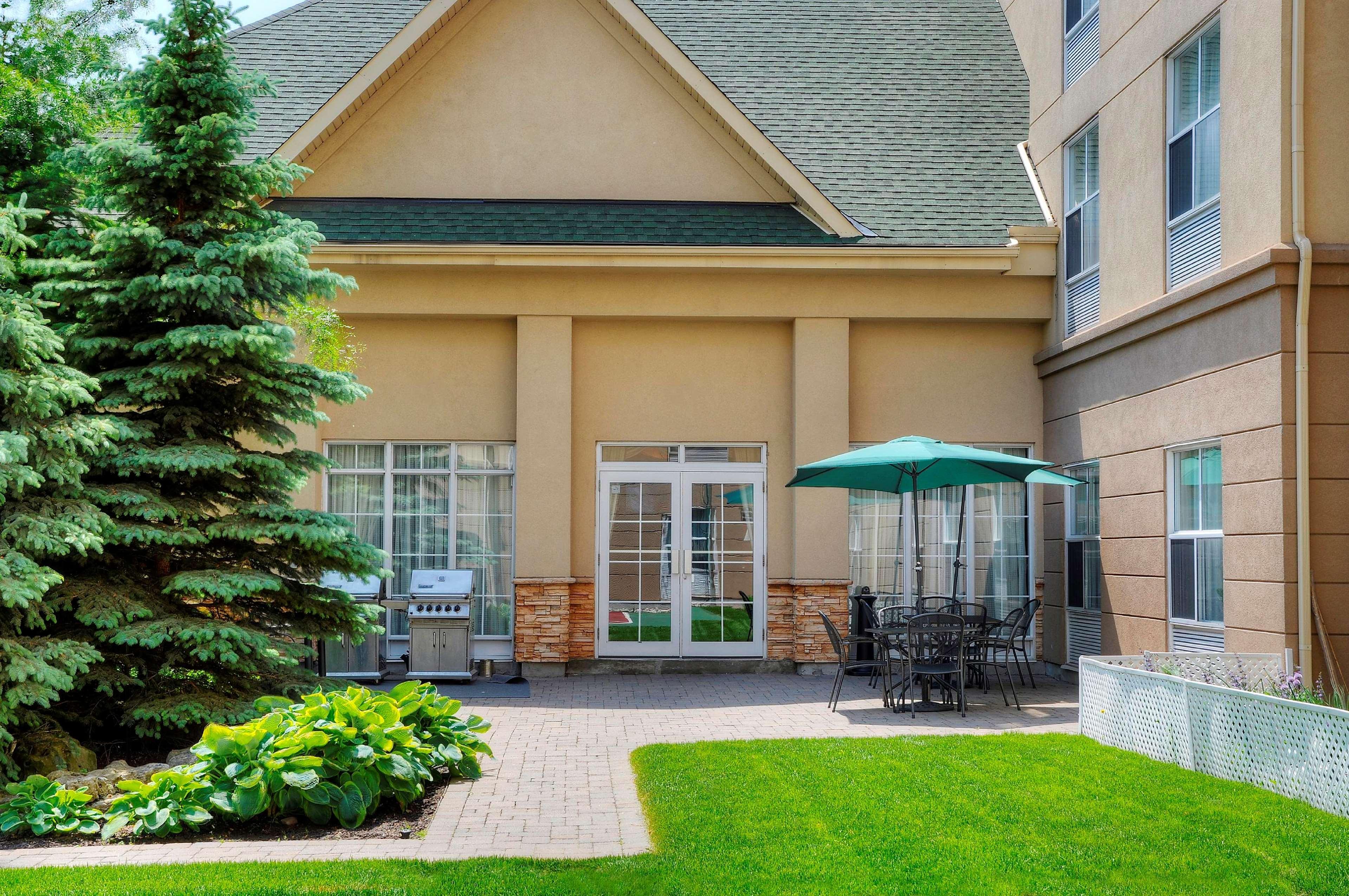 Homewood Suites By Hilton Burlington Exterior photo