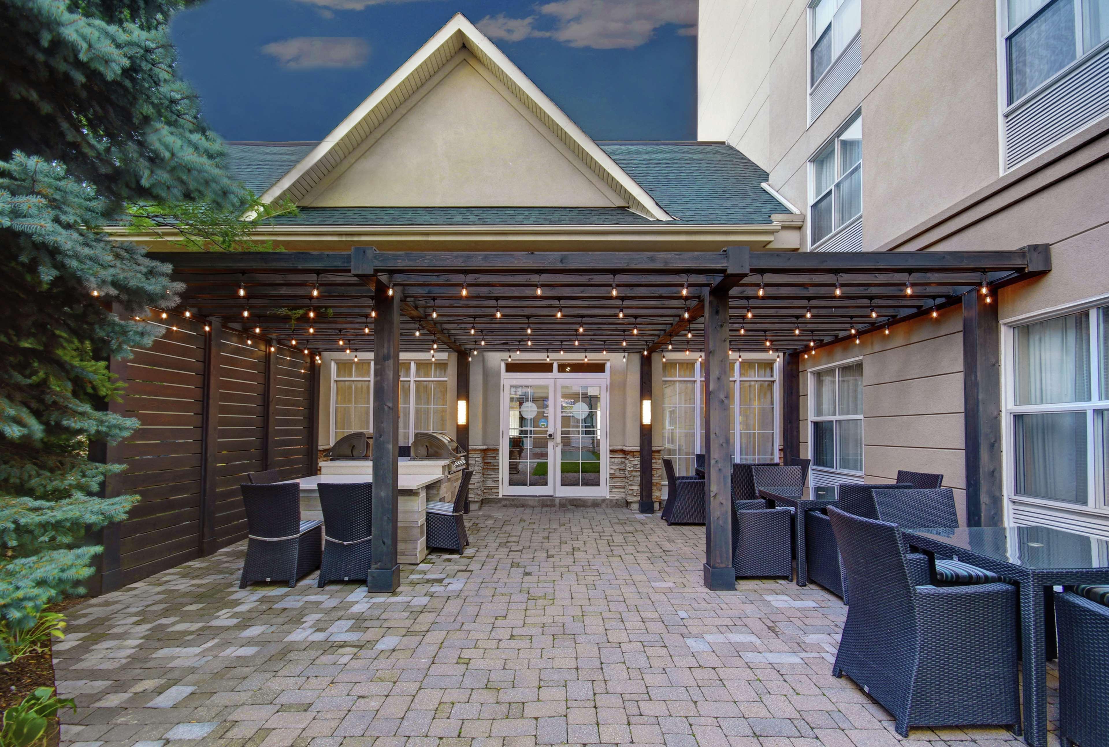 Homewood Suites By Hilton Burlington Exterior photo