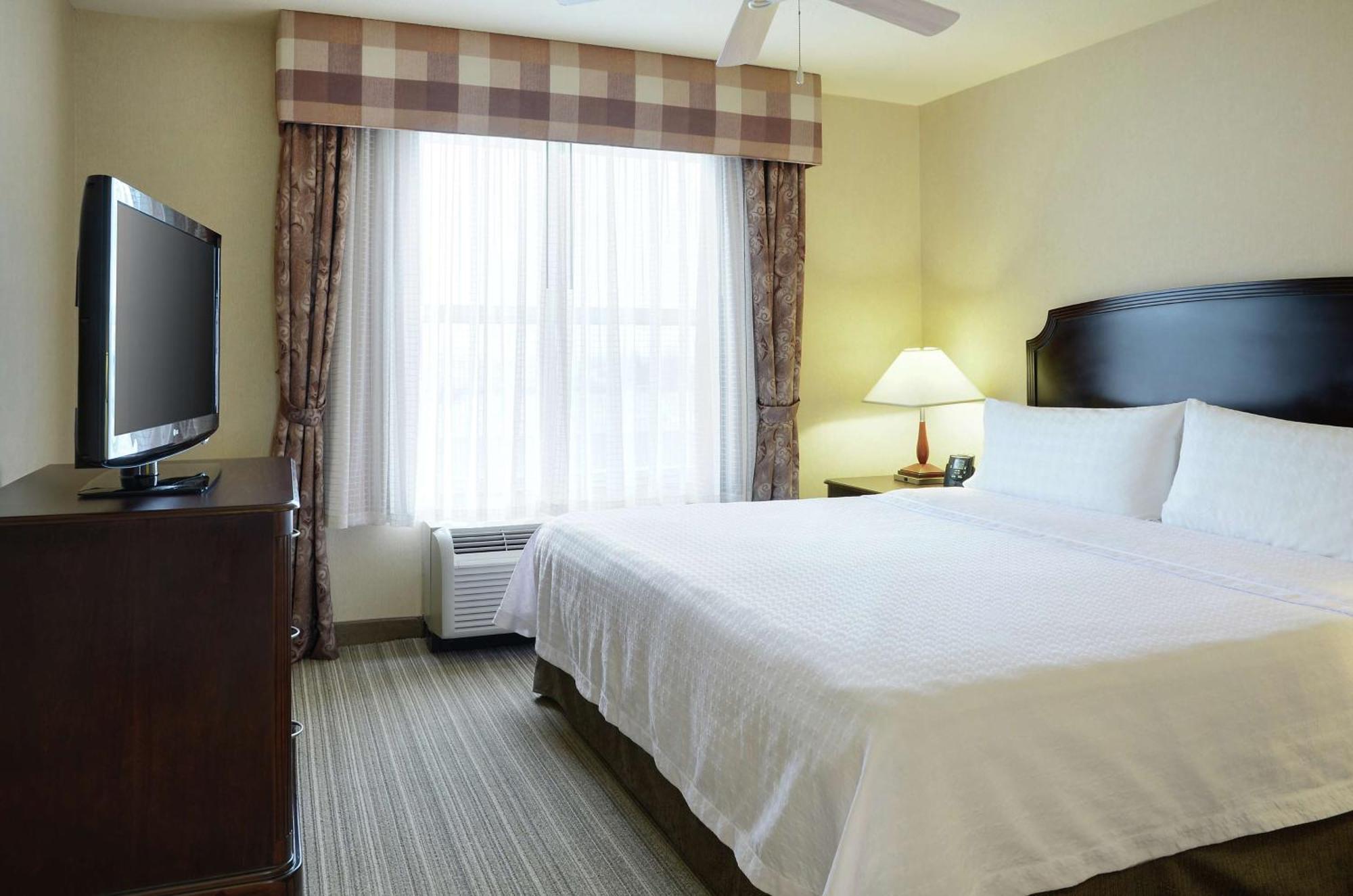 Homewood Suites By Hilton Burlington Exterior photo