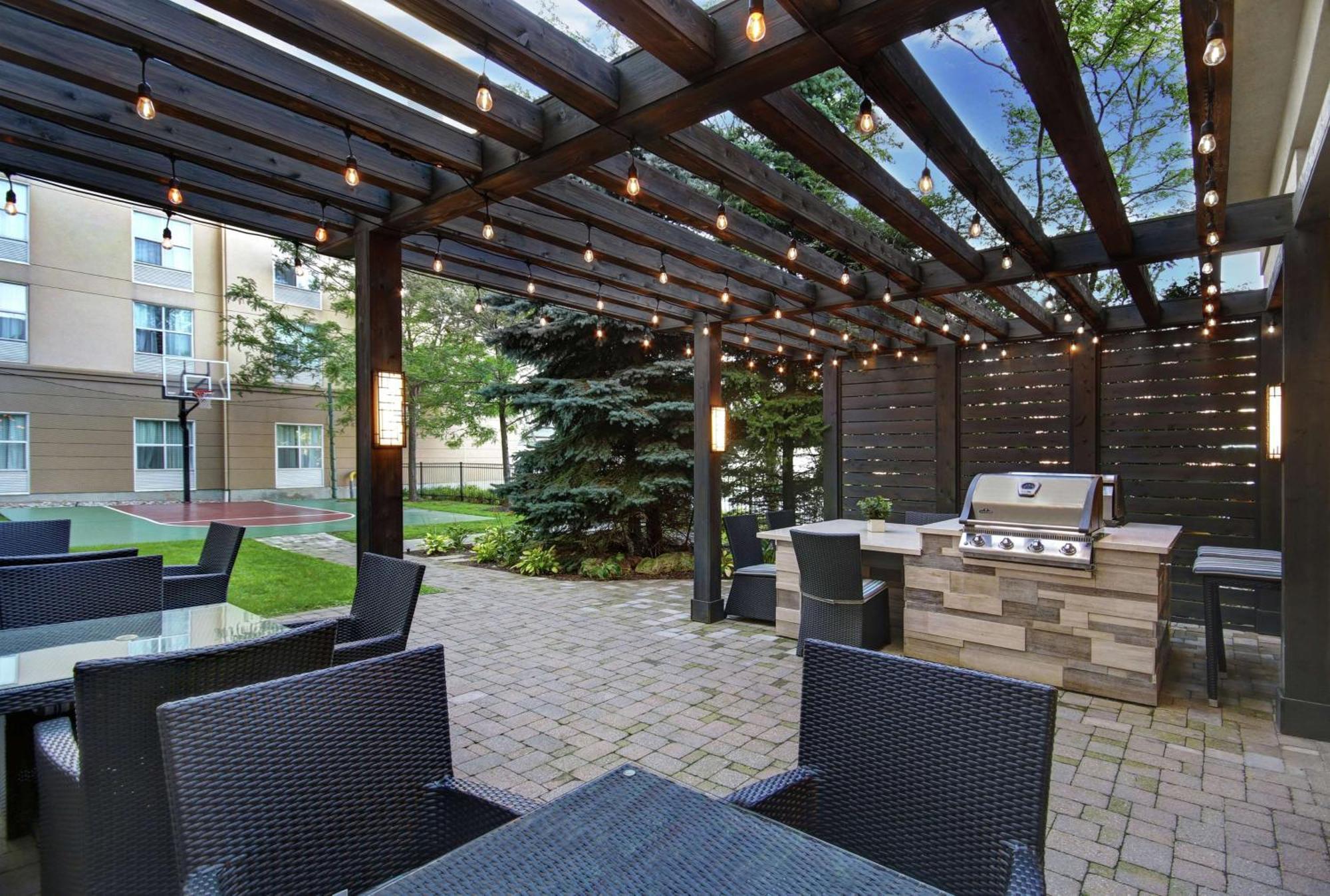 Homewood Suites By Hilton Burlington Exterior photo